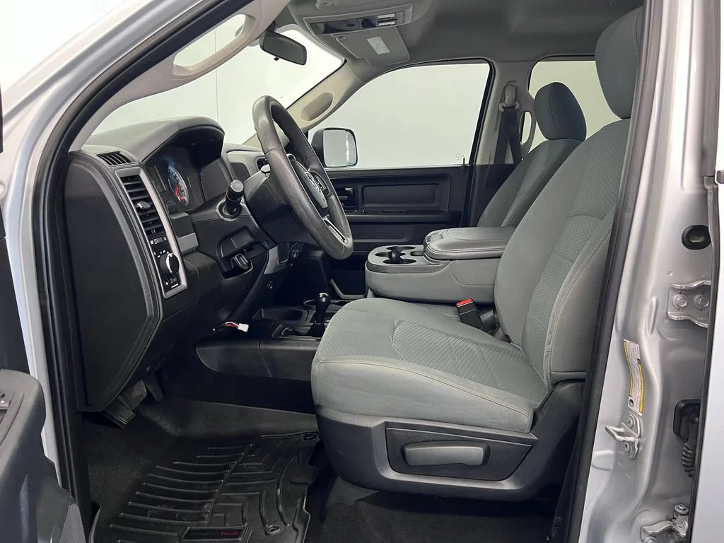 Used 2018 Bright Silver Metallic Clearcoat Ram Tradesman image 5