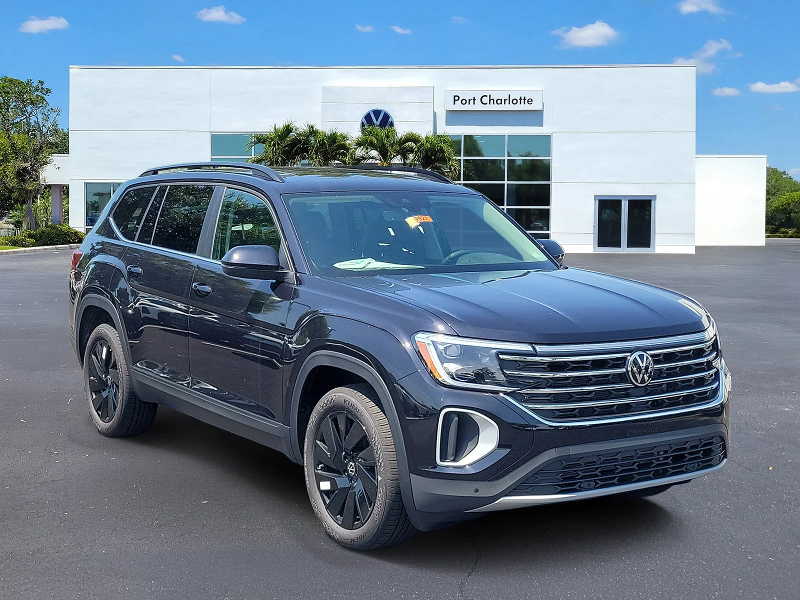 New 2026 Black Volkswagen SE w/Technology image 29