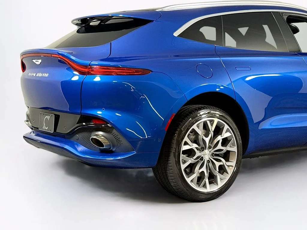 Used 2023 Ming Blue Aston Martin 550 image 22