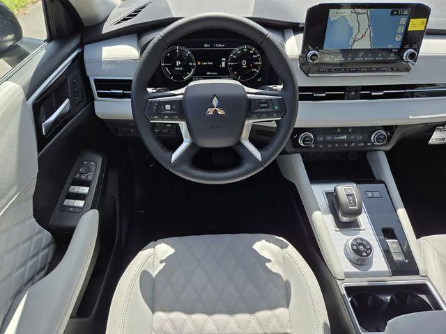 2025 Mitsubishi Outlander Plug-in Hybrid Platinum Edition - Photo 18