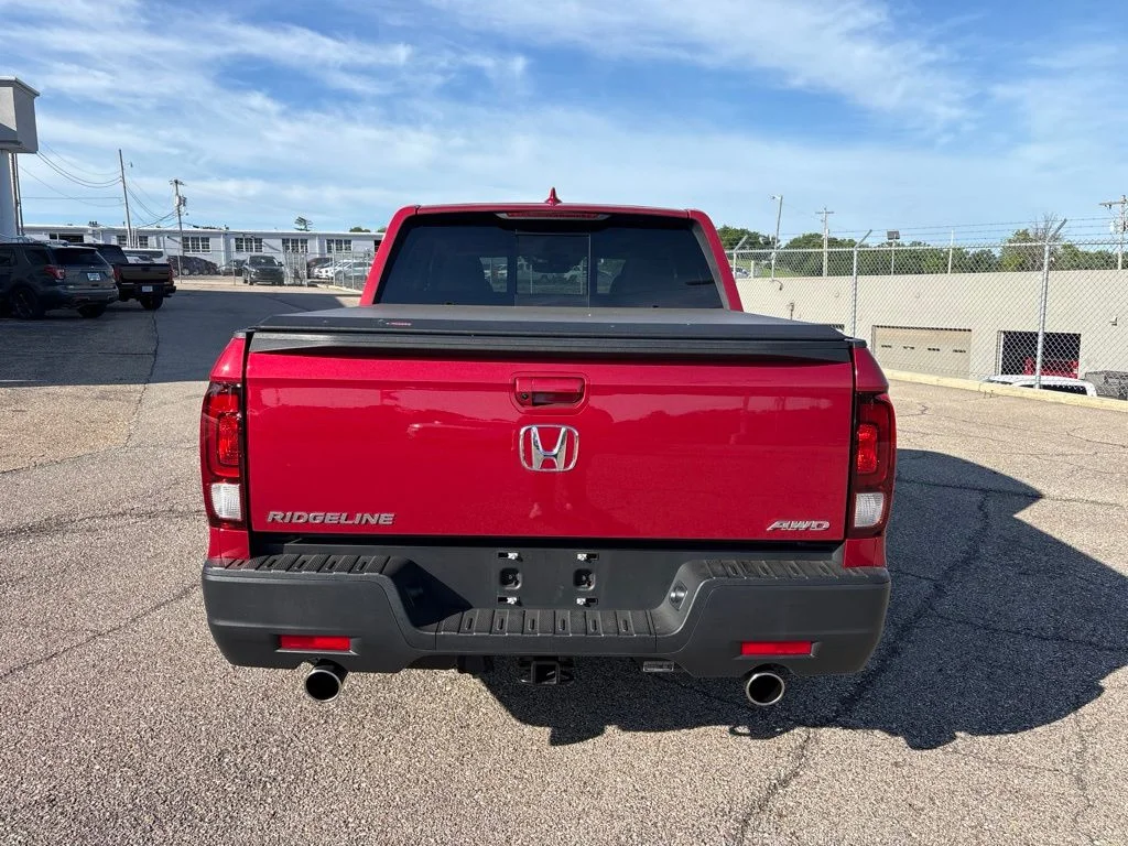 Used 2023 Red Honda RTL image 6