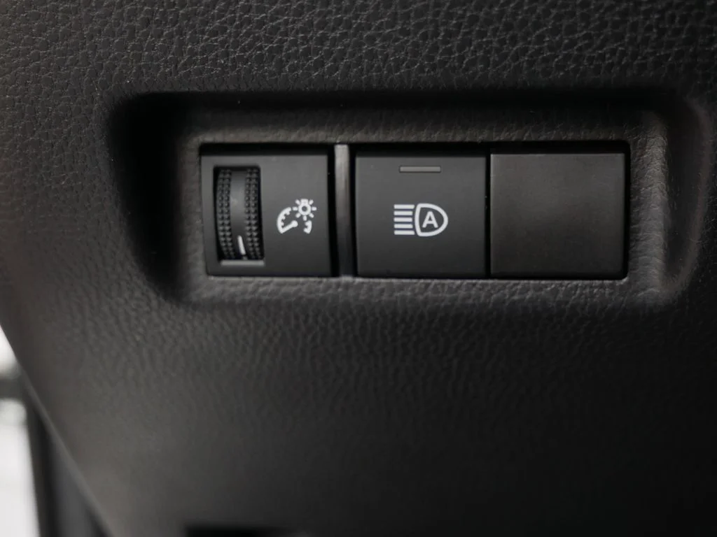 Used 2025 White Toyota XLE image 28