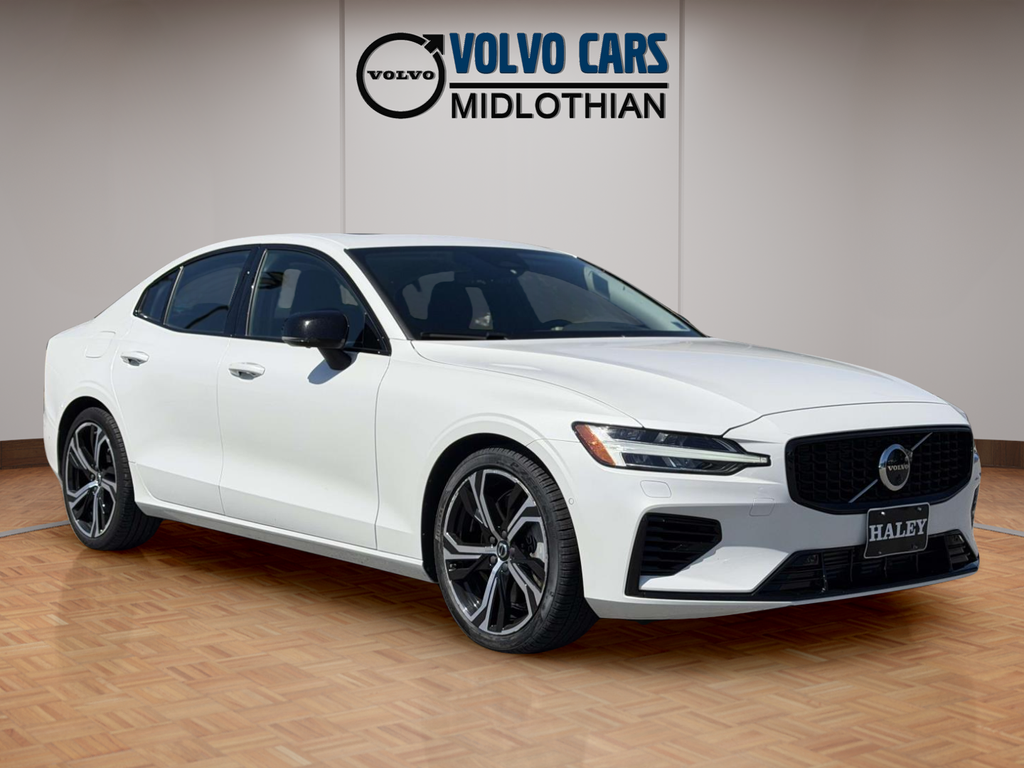 Used 2023 White Volvo T8 Plus Dark Theme image 1