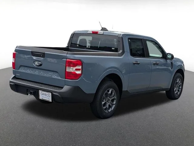 New 2026 Azure Gray Metallic Tri-Coat Ford XLT image 3
