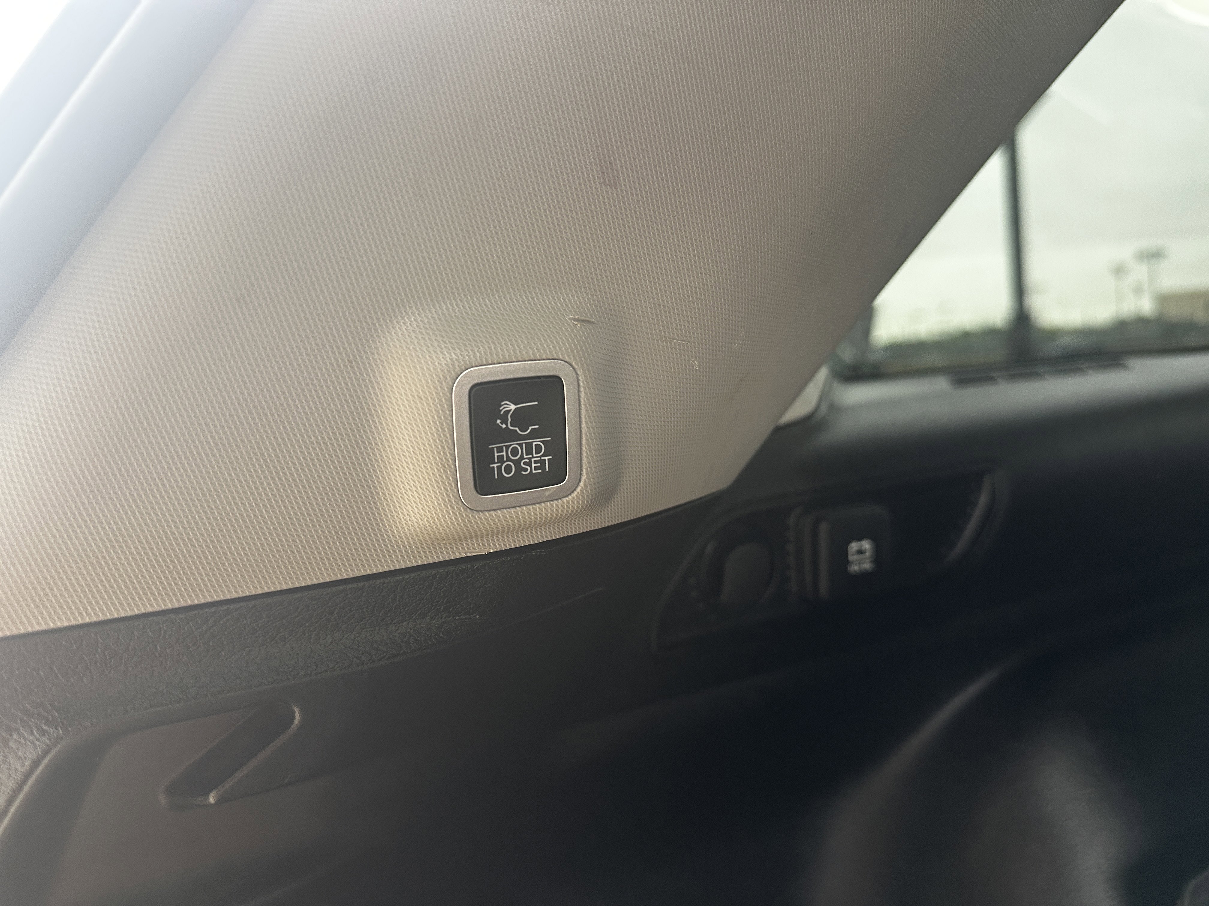 Used 2023 Velvet Red Pearlcoat Jeep Limited image 10