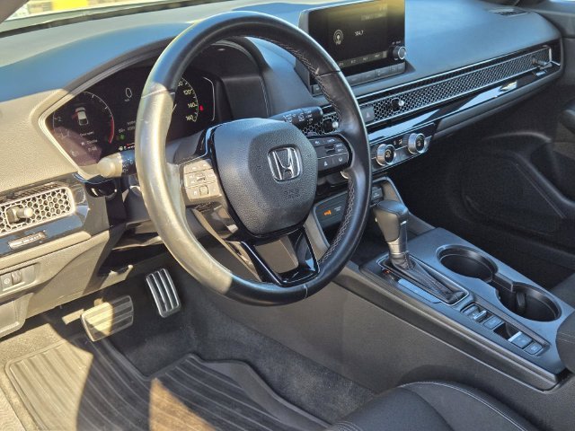 Used 2024  Honda Sport image 16