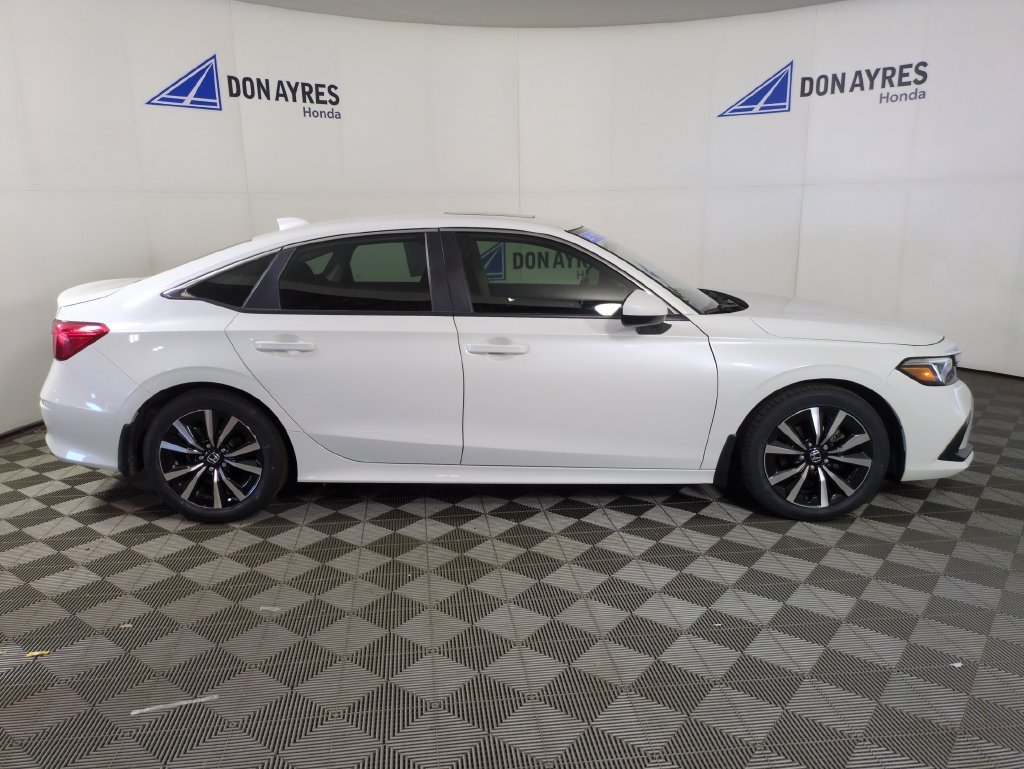 Used 2024 Platinum White Pearl Honda EX image 7