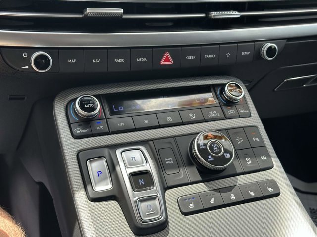 Used 2025 Hyper White Hyundai SEL Premium image 24