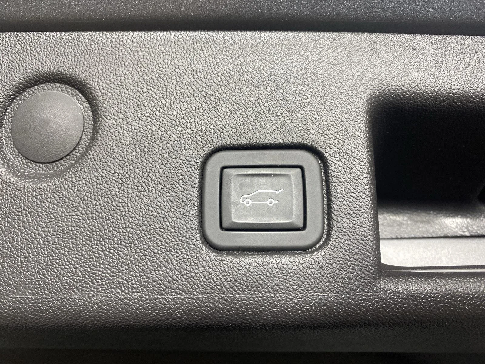 Used 2024 Sterling Gray Metallic Chevrolet LT image 25