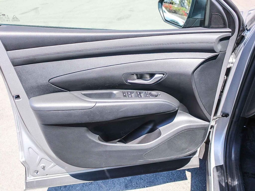 Used 2025 Silver Hyundai SEL Convenience image 22
