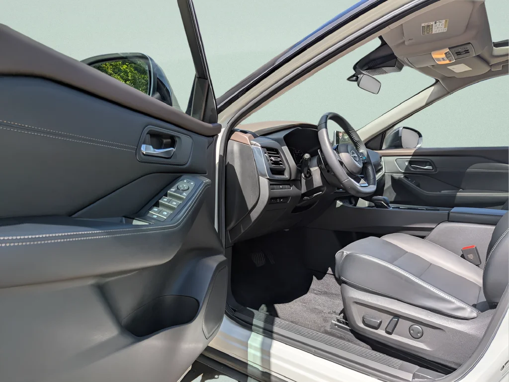 Certified Used 2023 White Nissan SV image 17
