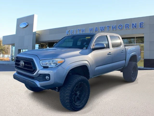 Used 2020 Silver Sky Metallic Toyota SR image 3