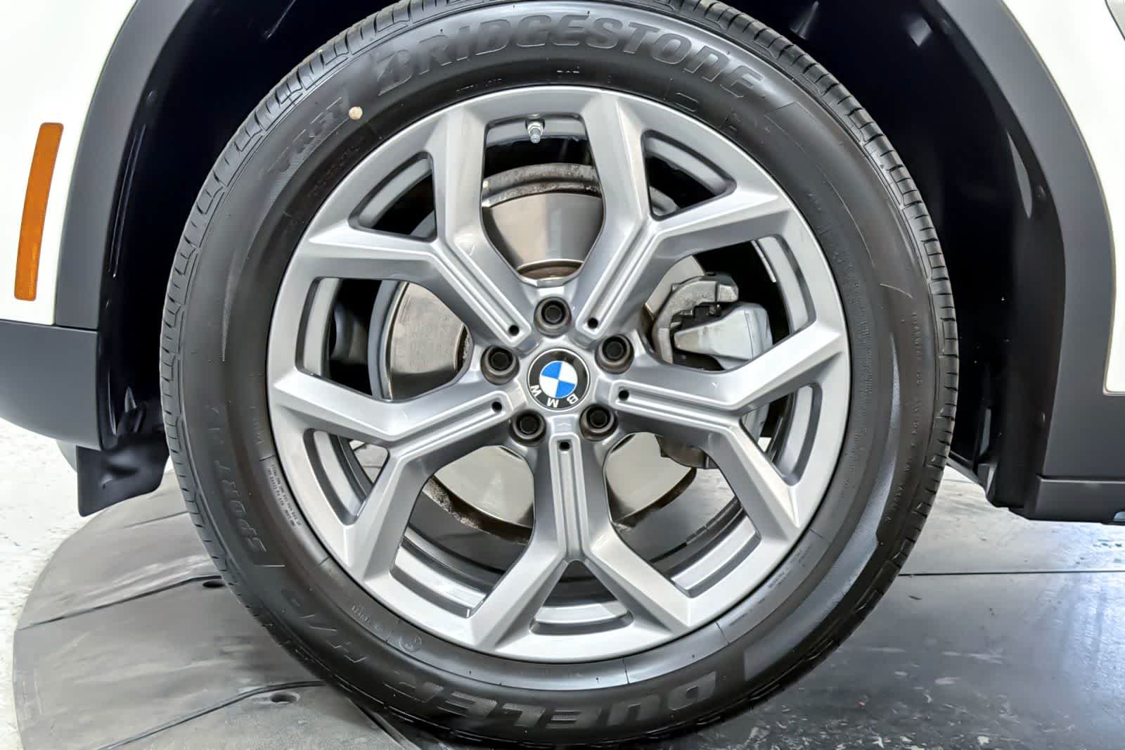Certified Used 2024 Alpine White BMW xDrive30i image 27