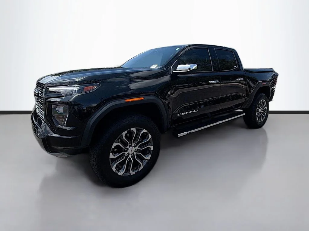 Used 2025 Black GMC Denali image 1