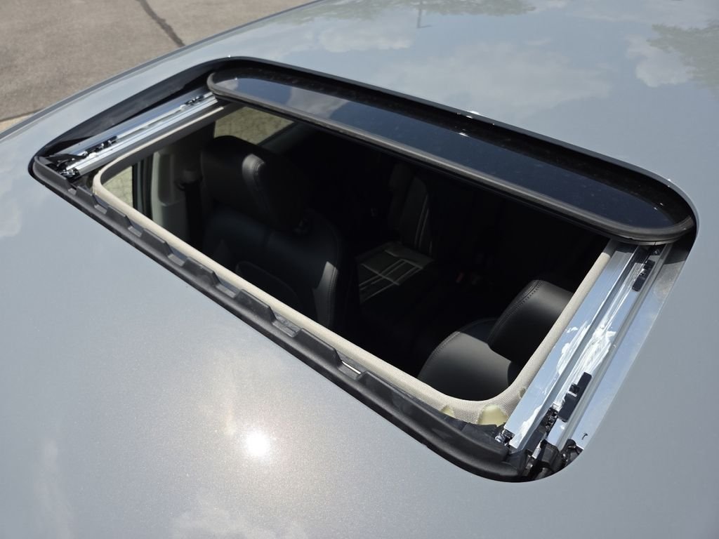 New 2027 Urban Gray Pearl Honda EX-L image 3