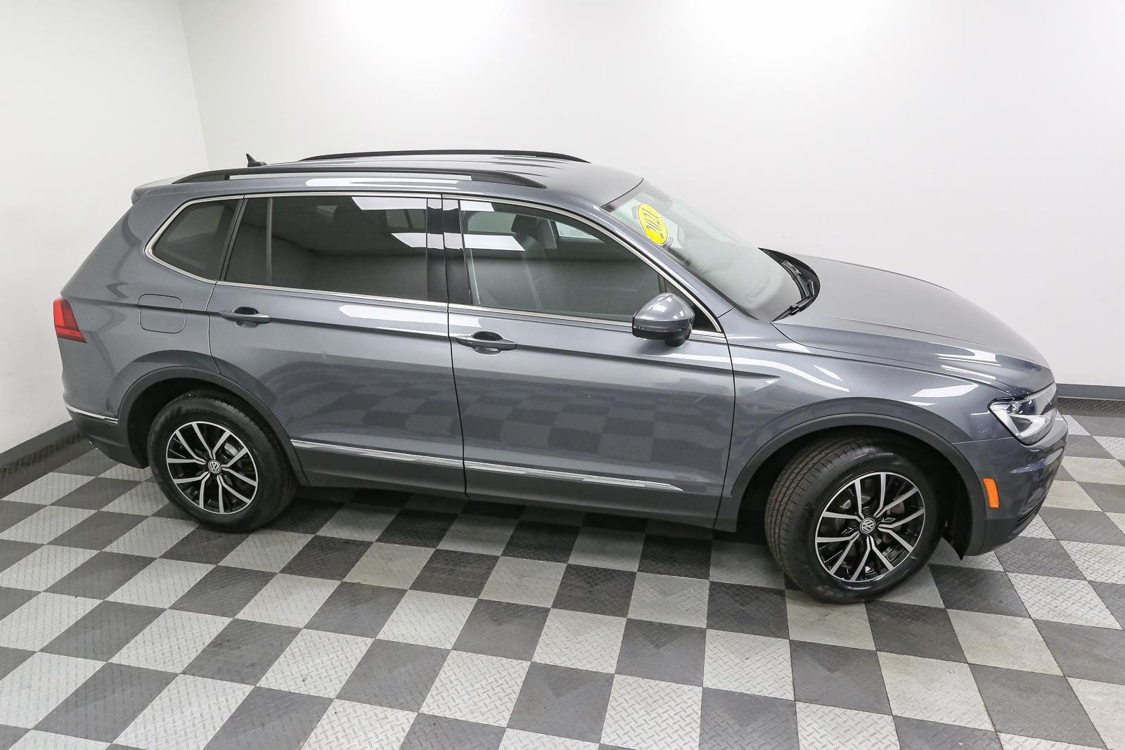 Used 2021 Platinum Gray Metallic Volkswagen SE image 6