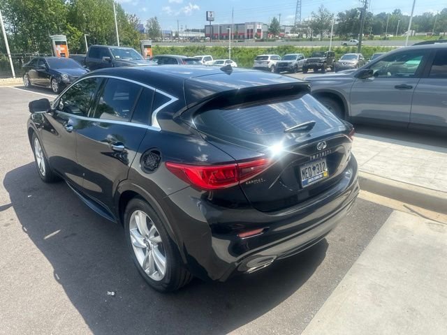 Used 2017 Black Obsidian INFINITI Base image 2