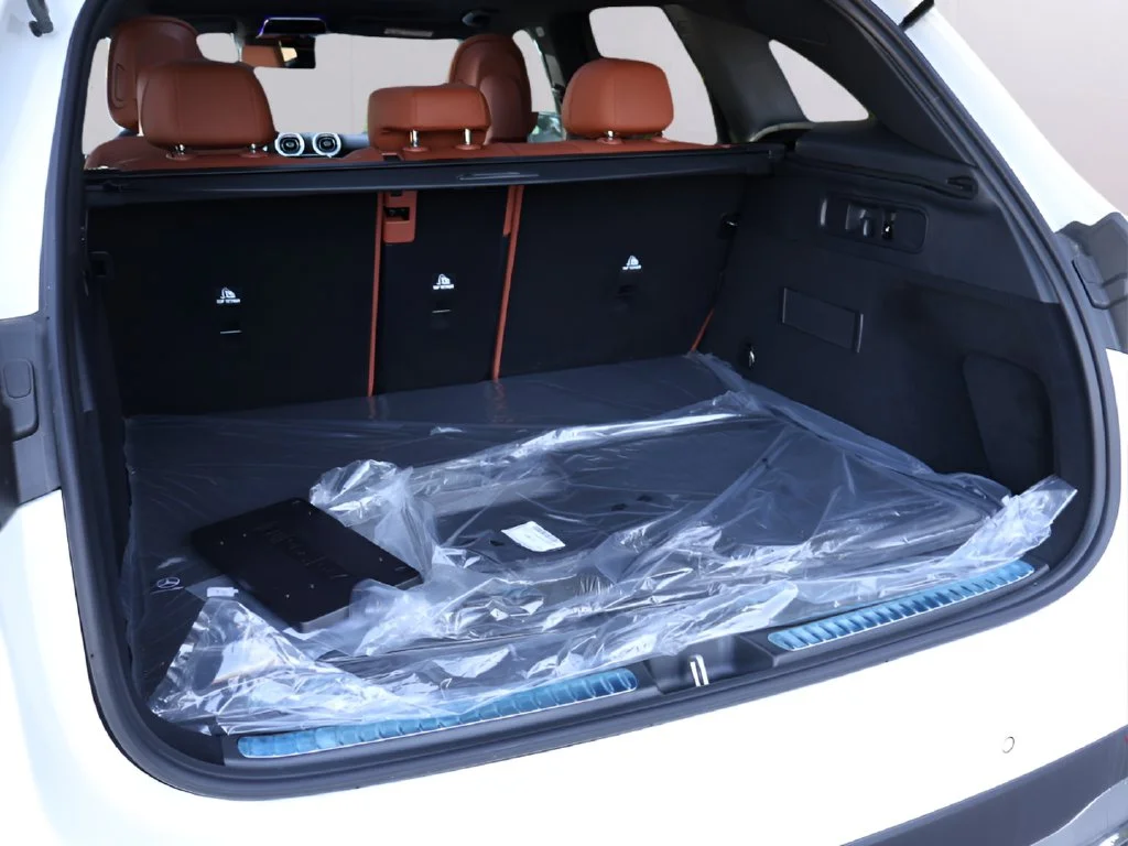 New 2026 Polar White Mercedes-Benz GLC 300 image 17