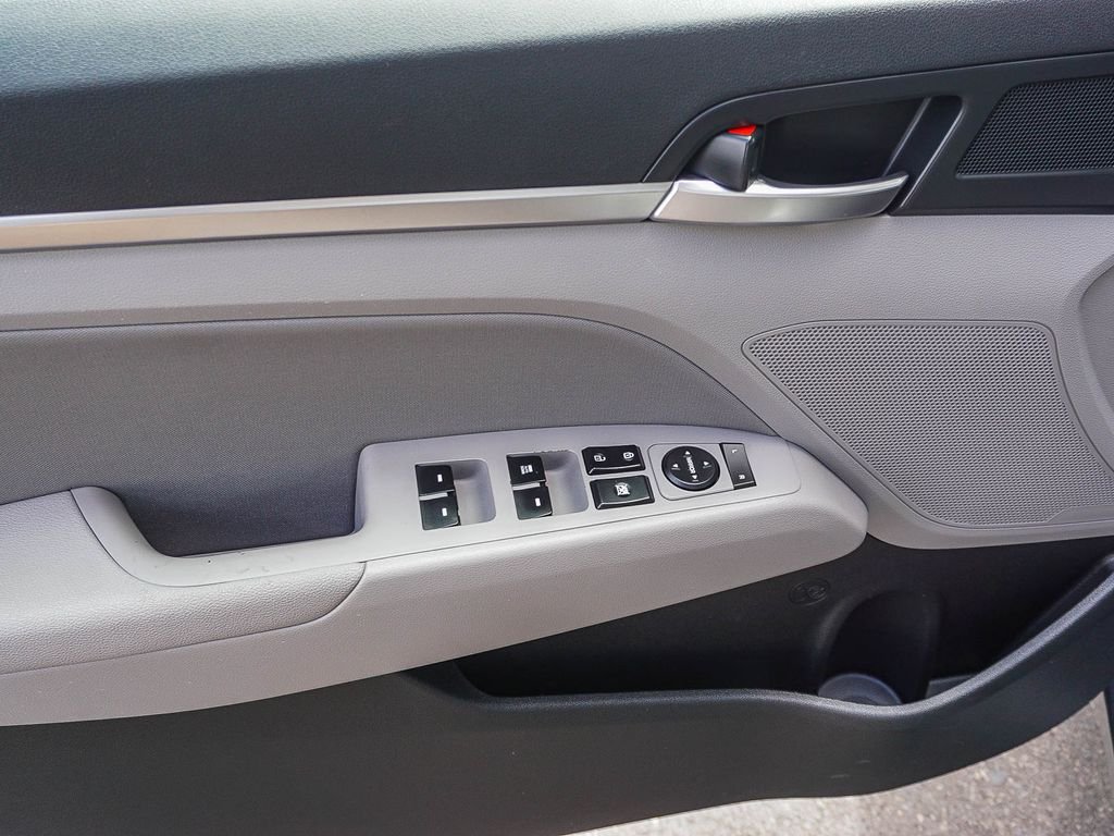 Used 2020 Gray Hyundai SEL image 19