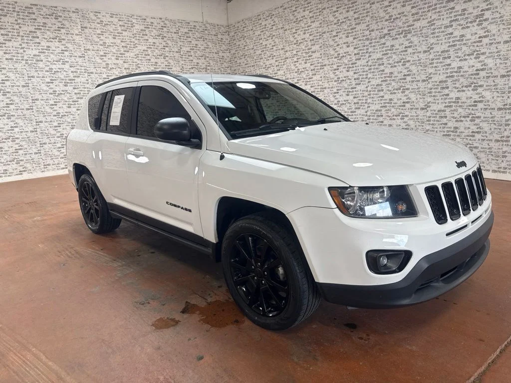 Used 2015 Bright White Clearcoat Jeep Sport image 1