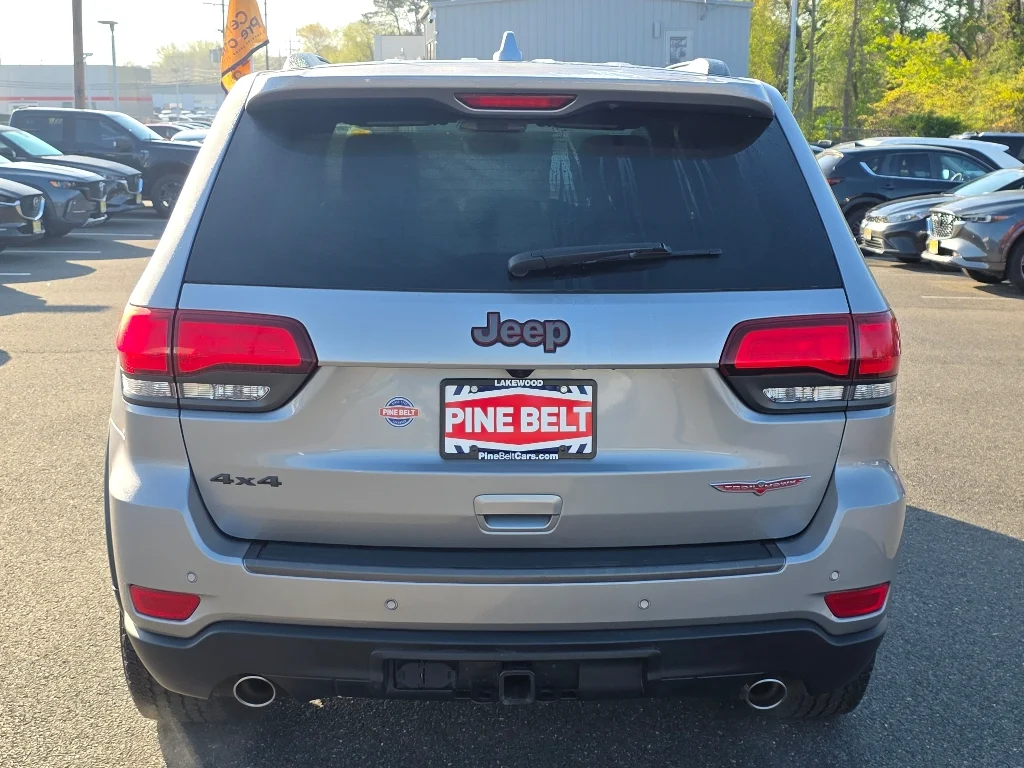 Used 2020 Billet Silver Metallic Clear Coat Jeep Trailhawk image 15