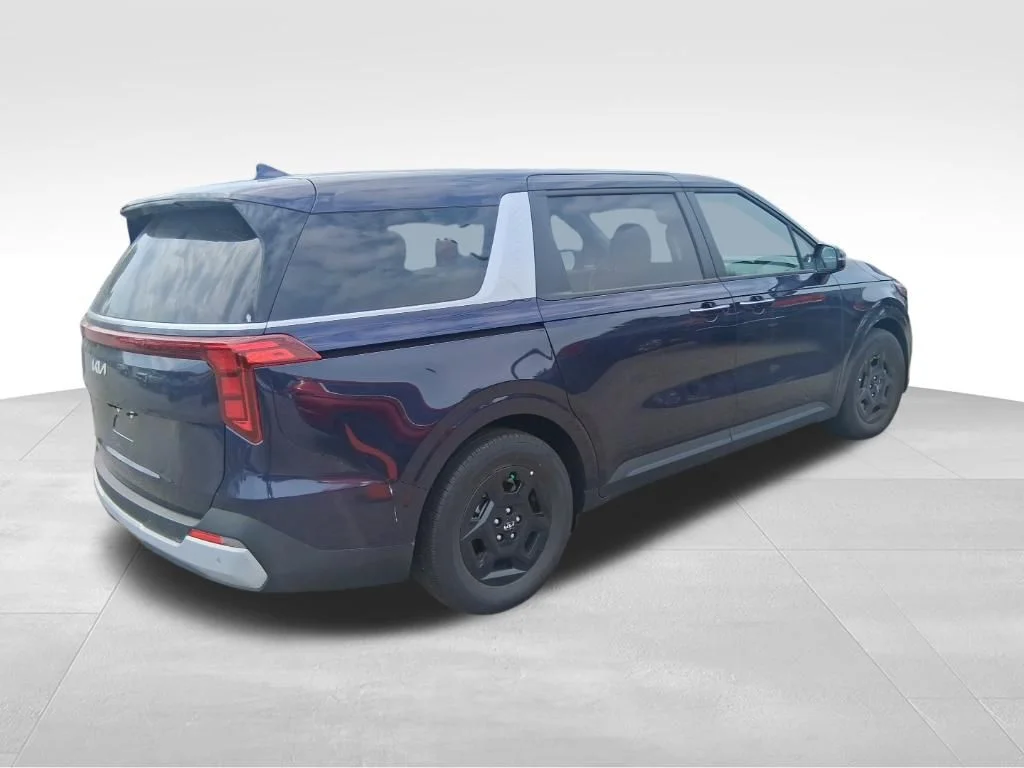 Used 2026 Blue Kia LXS image 5