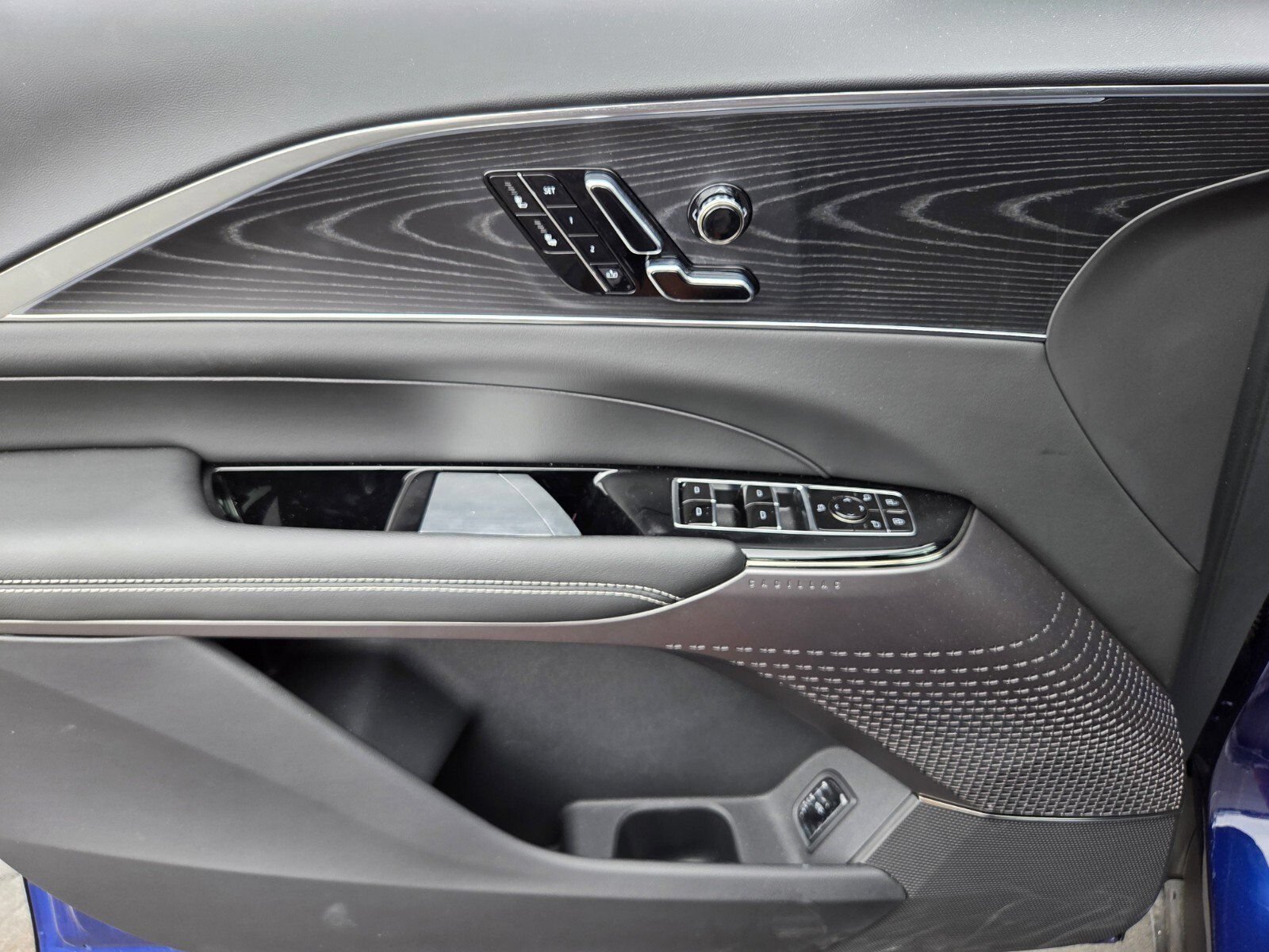 2026 Cadillac LYRIQ Sport - Photo 18