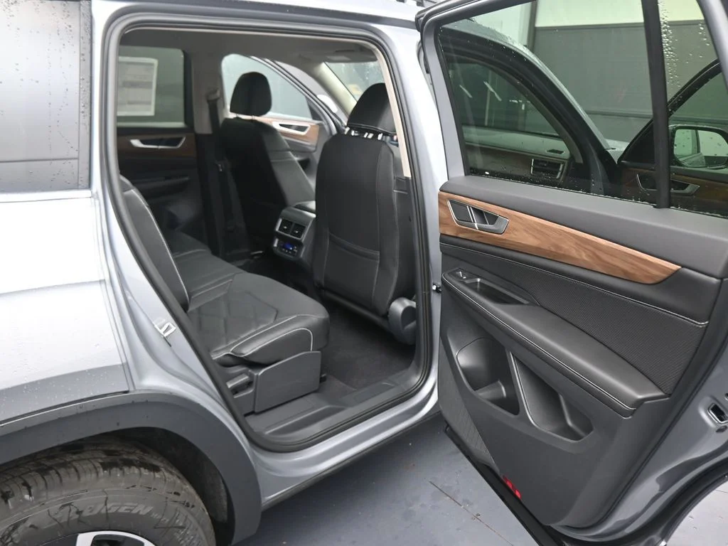 Used 2026 Silver Volkswagen 2.0T SE image 43