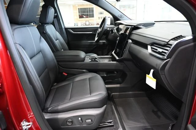 2026 GMC Acadia Elevation - Photo 11