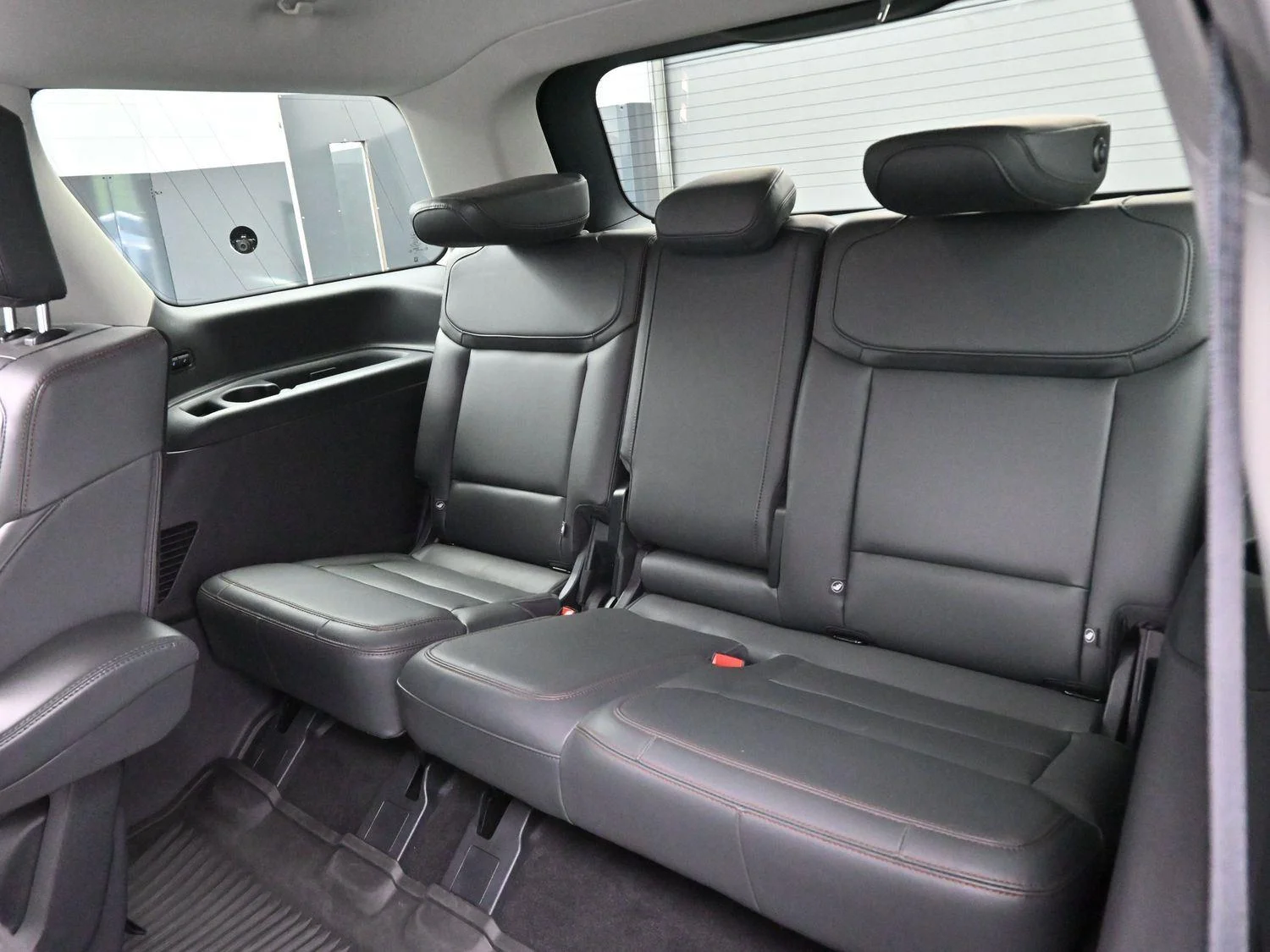 Used 2025 Space Silver Metallic Ford Active image 30