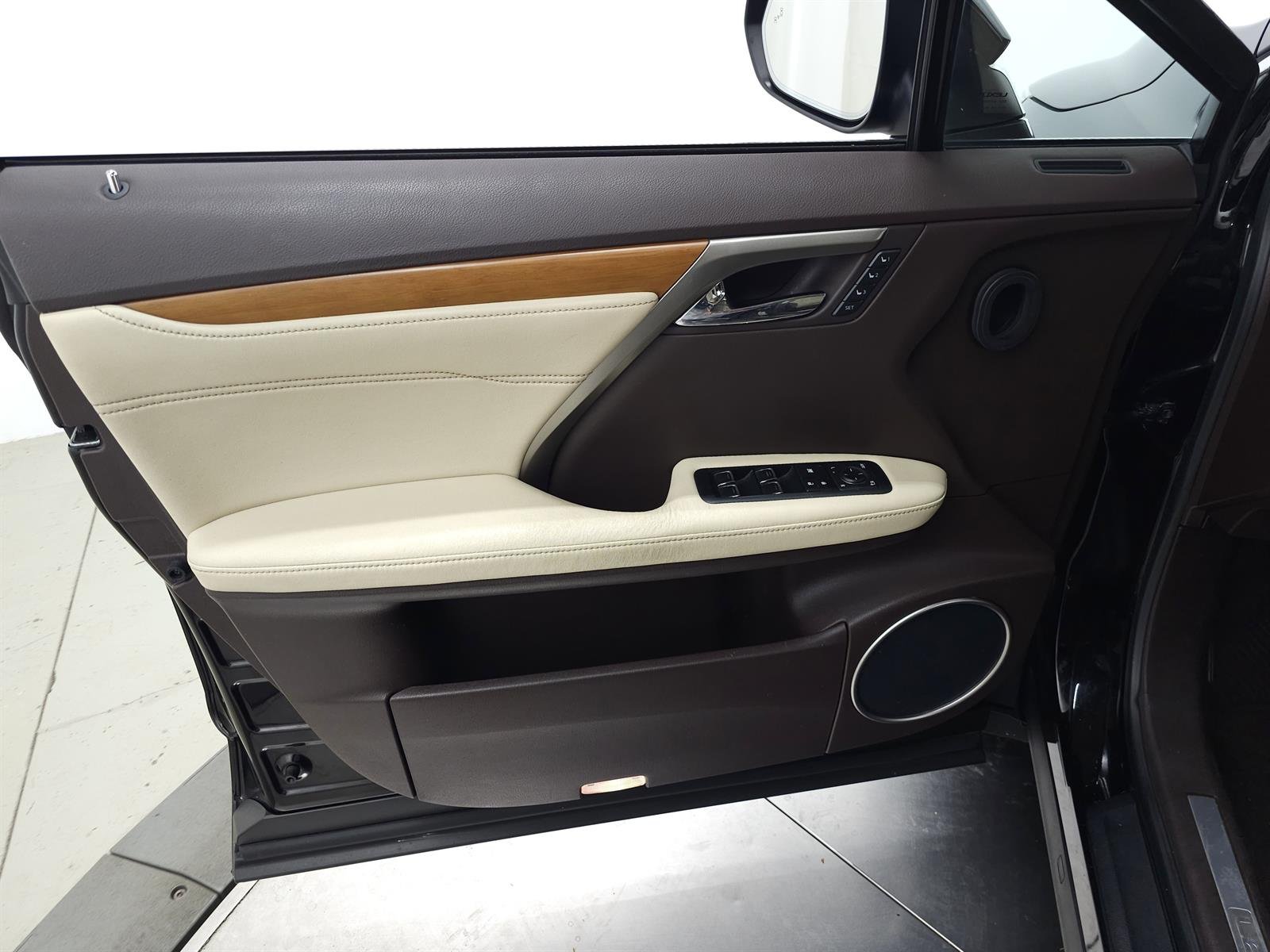Used 2016 Black Lexus HYBRID image 12