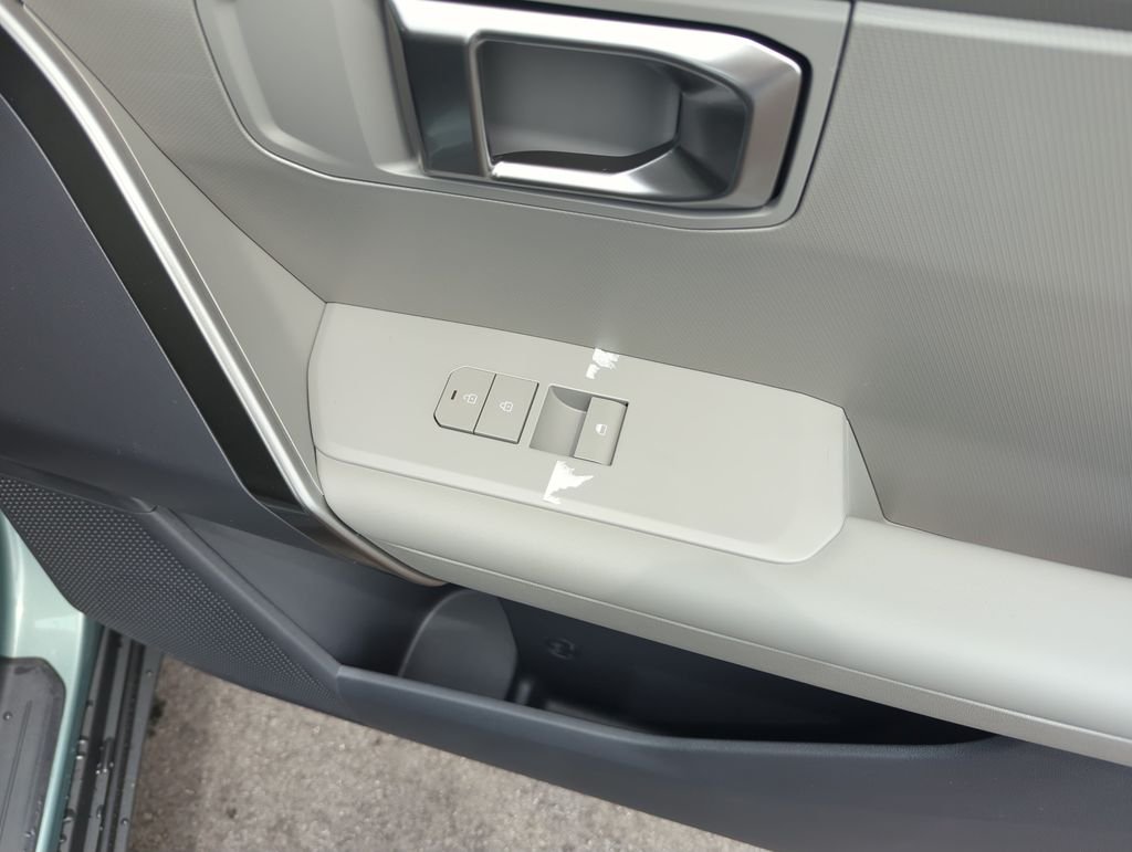 New 2027 Iceberg Green Kia S image 33