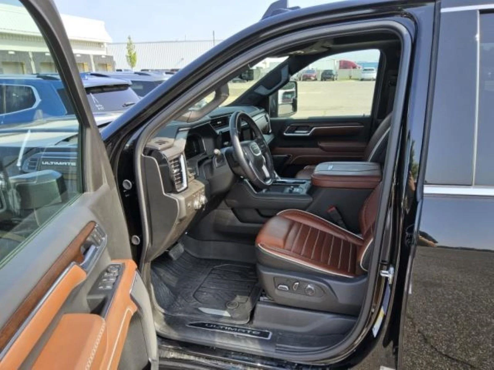 Used 2026 Onyx Black GMC Denali Ultimate image 16
