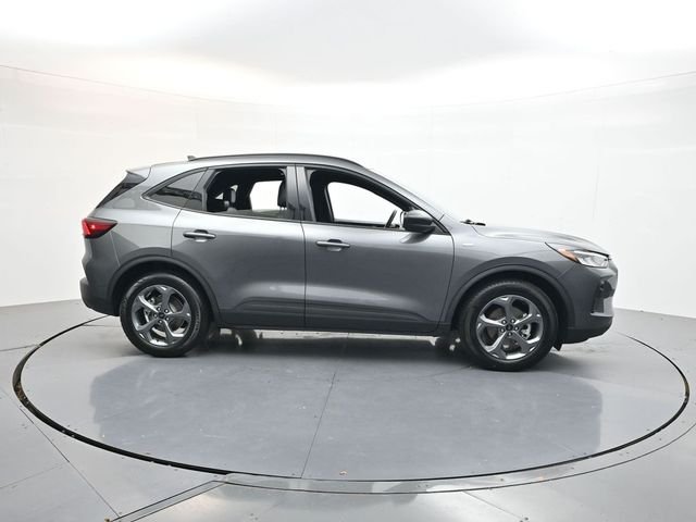 Used 2025 Gray Metallic Ford ST-Line image 8