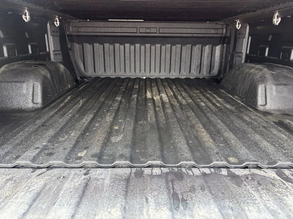 Used 2022 Black Chevrolet RST image 25