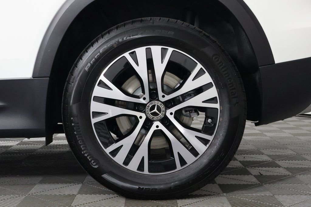 New 2026 Polar White Mercedes-Benz GLB 250 image 10