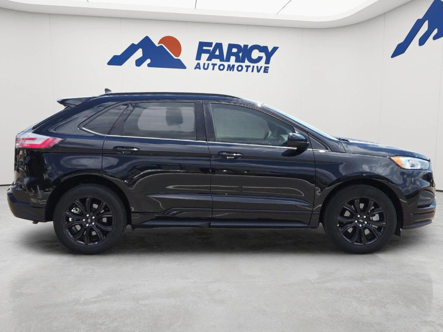 Used 2023 Agate Black Ford SE image 7