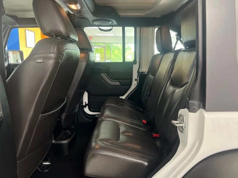 Used 2014 White Jeep Unlimited Sport image 15