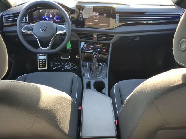 2025 Volkswagen Jetta Sport - Photo 12