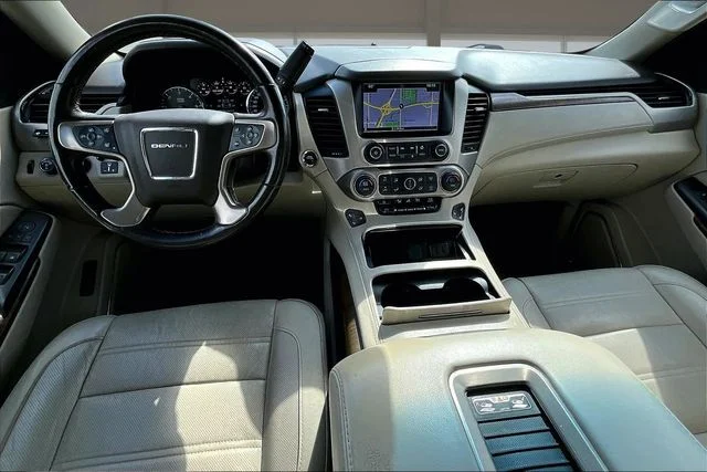 Used 2019 White GMC Denali image 16