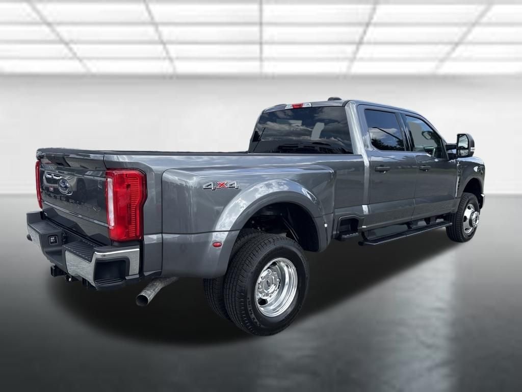 Used 2026 Gray Ford XLT image 31