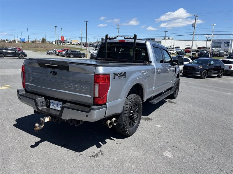 Used 2022 Grey Ford Super Duty Lariat image 4