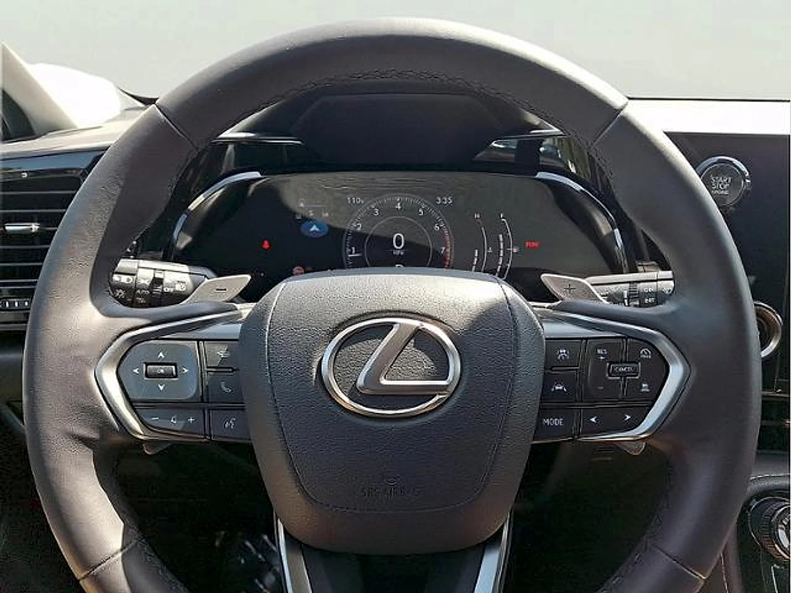 Used 2024  Lexus  image 16