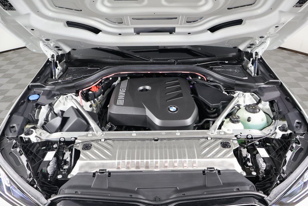 New 2026 Alpine White BMW 30 xDrive image 9