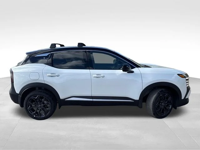 New 2027 Aspen White TriCoat / Super Black Two-tone Nissan SR image 8