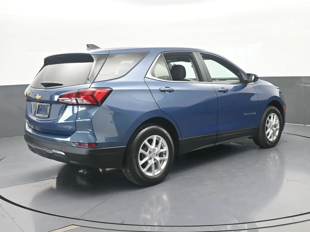 Used 2024 Lakeshore Blue Metallic Chevrolet LT image 5