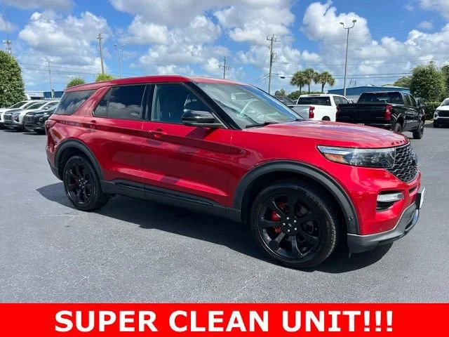 2022 Ford Explorer ST 4WD's photo