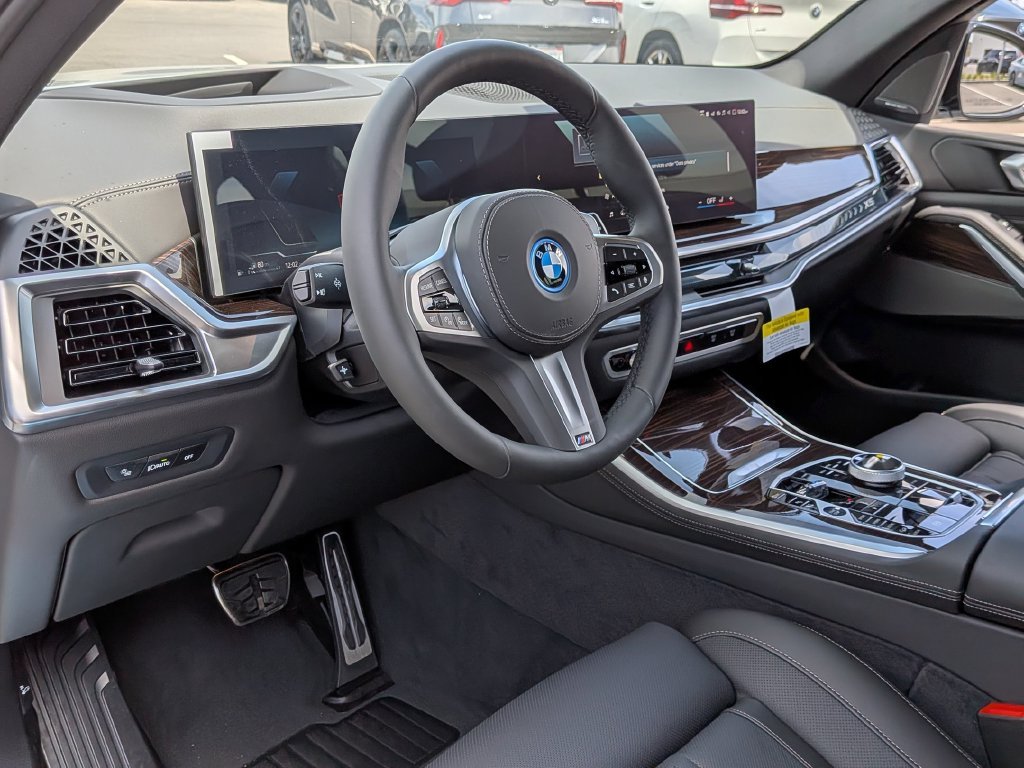 Used 2026 Gray BMW xDrive50e image 8