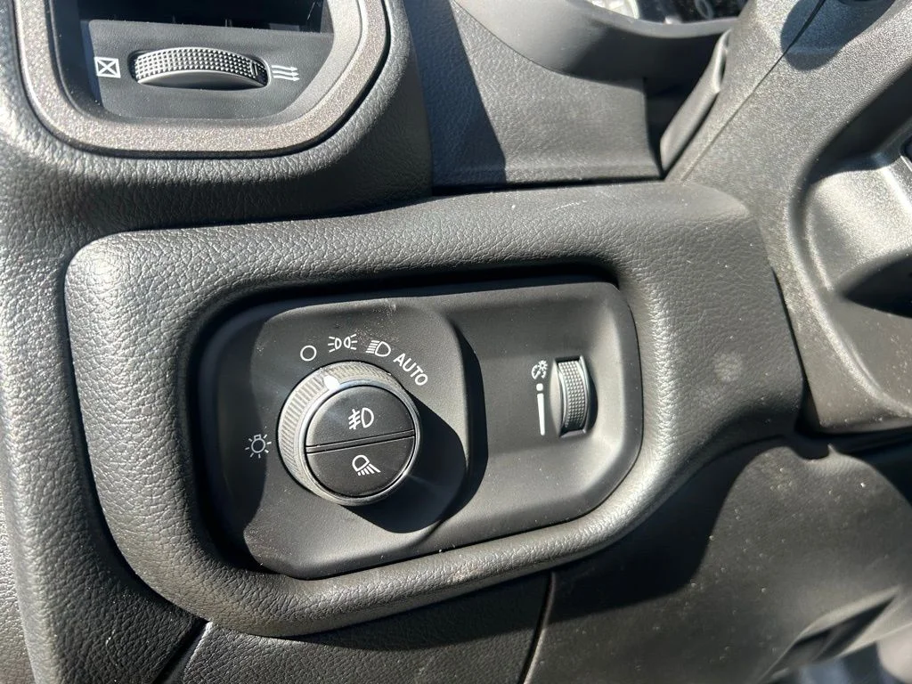 2026 RAM 3500 Tradesman - Photo 12