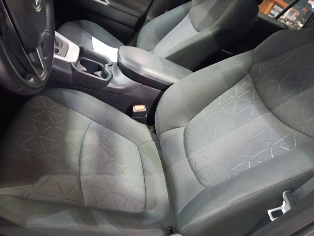 Used 2020 Midnight Black Metallic Toyota XLE image 6